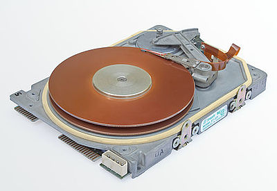 Who were the makers of CDC's HDD products that Seagate acquired in 1989?