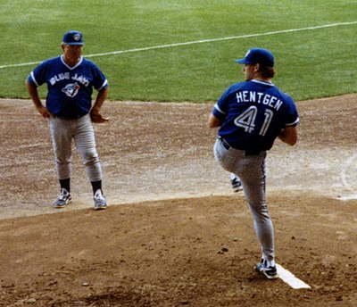 In which year did the Toronto Blue Jays move from Exhibition Stadium to SkyDome (now Rogers Centre)?