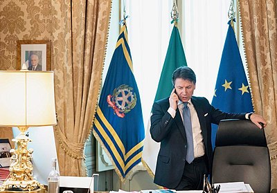 What is Giuseppe Conte's leadership style often referred to as?