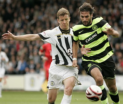Which Greek squad did Samaras start his career with?