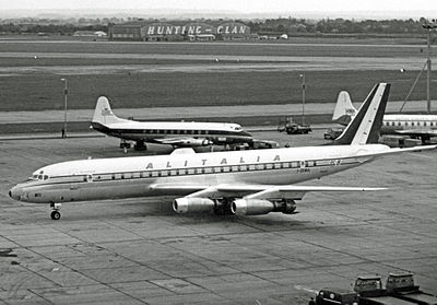 Who owned Alitalia from its founding in 1946 until it was privatized in 2009?