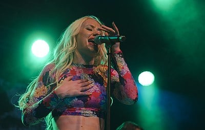 With which single did Iggy Azalea debut on the Hot 100?