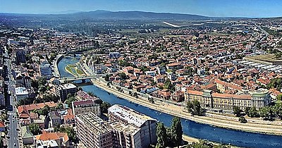 Which river flows through Niš?