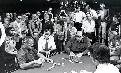 Which poker player is tied with Doyle Brunson for the second-most WSOP bracelets?
