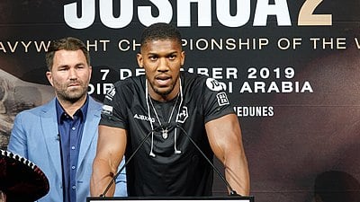 What is Anthony Joshua's overall knockout percentage in world heavyweight title fights?