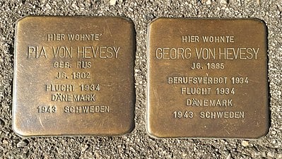 In what year did George de Hevesy win the Nobel Prize in Chemistry?