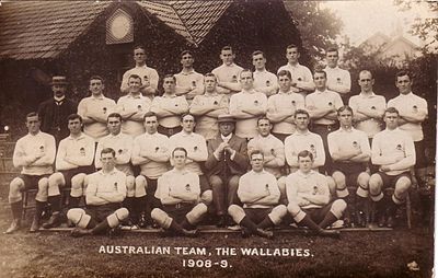 How many former Wallabies players have been inducted into the World Rugby Hall of Fame?