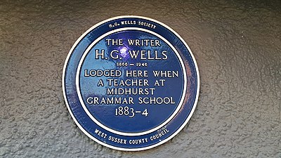 What country is/was H. G. Wells a citizen of?