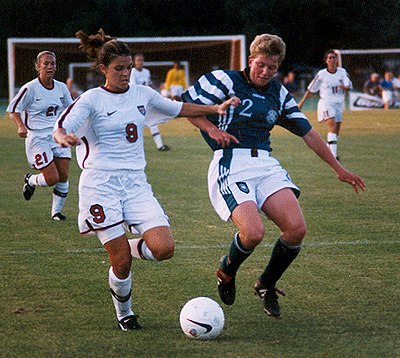 Would you be able to tell me what teams Mia Hamm plays or has played for? [br](Select 2 answers)