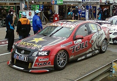 Aside from racing, what is one of Garth Tander's hobbies?