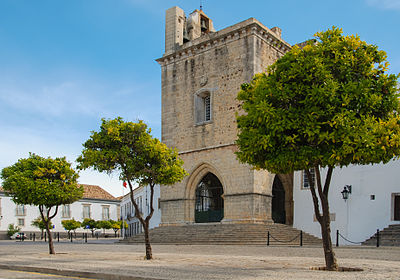 Which airport serves the city of Faro?