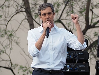 Against whom did Beto compete in the 2022 Texas gubernatorial election?