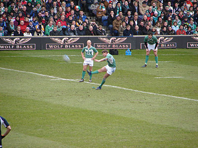Which country's rugby team did Ronan O'Gara represent?