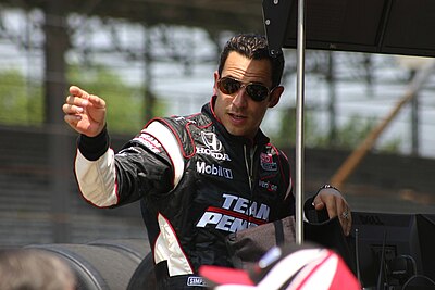 With whom did Hélio Castroneves make his IMSA SportsCar Championship debut at the 2017 Petit Le Mans?