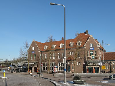 What is a unique feature of Deventer's library?