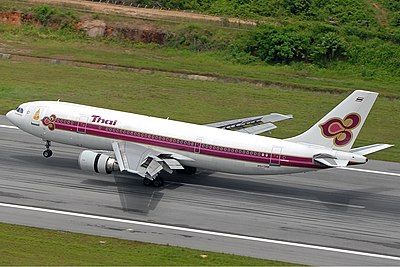 What alliance is Thai Airways a founding member of?