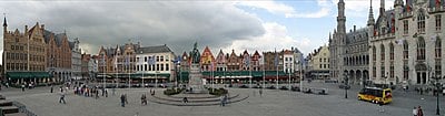 Bruges shares a border with  [url class="tippy_vc" href="#970257"]Damme[/url], [url class="tippy_vc" href="#38997"]Knokke-Heist[/url] & [url class="tippy_vc" href="#984345"]Blankenberge[/url]. [br] Can you guess which has a larger population?