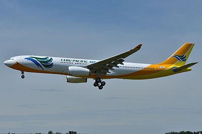 Which two cities are Cebu Pacific's primary hubs?