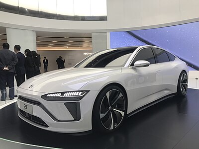 What unique feature does Nio  offer for its vehicles as an alternative to conventional charging?