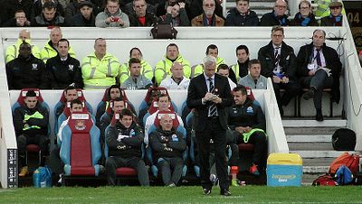 Which club did Pardew guide to European football in the 2011-12 season?