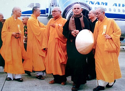 What is the name of the Buddhist tradition that Nhất Hạnh founded?