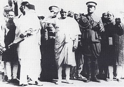 What does Subhas Chandra Bose look like?