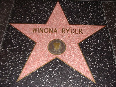 What award did Winona Ryder receive in 2000?