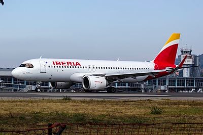 Which airline alliance does Iberia belong to?