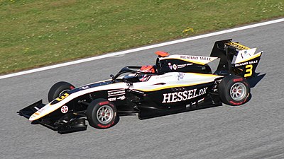 Which team did Lundgaard race for in the 2020 Formula 2 Championship?