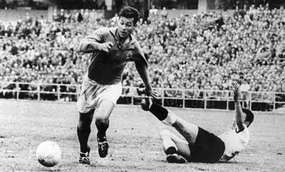 During which World Cup match did Fontaine score four goals?