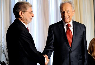 What was the reason for Shimon Peres's passing?