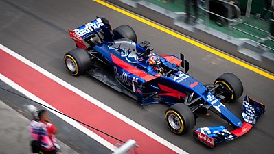 Where did Kvyat finish in the 2015 season's Drivers’ Championship?
