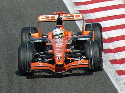 For how many different Formula One teams did Sutil race?