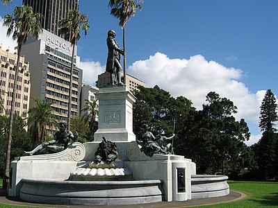 Which Australian city's site was chosen by Arthur Phillip for the settlement?