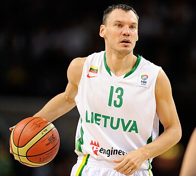 Jasikevičius is often recognized for his skill in which aspect of basketball?