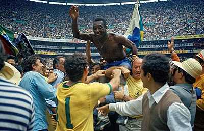 When was Pelé born?