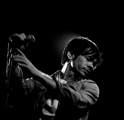 With which female artist did Nate Ruess work on the song "Walk Me Home"?