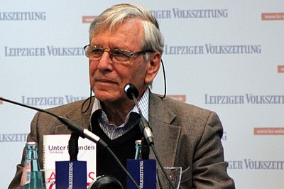 What was Amos Oz's birth name?