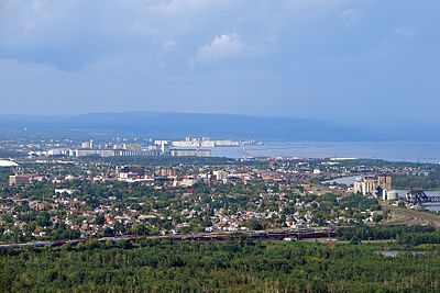 What is the population of Thunder Bay according to the 2021 Canadian Census?