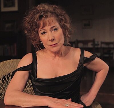 What role does Zoë Wanamaker play in the ITV drama "Girlfriends"?