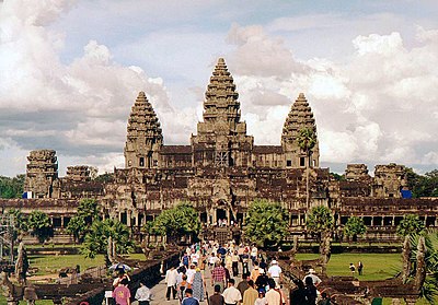 Which architectural style is most prominent in the temples of Angkor?