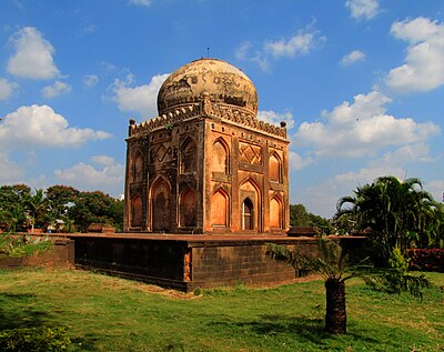What is the specialty of the monuments in Bidar?