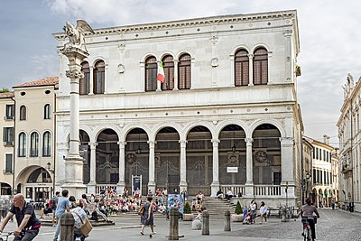 What is the primary language spoken in Padua?