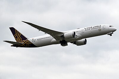 Which Indian city did Vistara's inaugural flight connect?