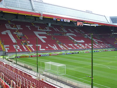 Which famous football club is based in Kaiserslautern?