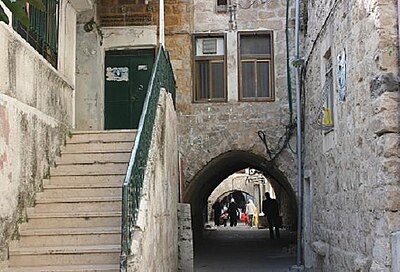 What is the predominant religion in Nablus?