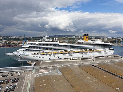 In which year was Costa Cruises founded?
