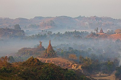 What is the most famous festival celebrated in Mrauk U?