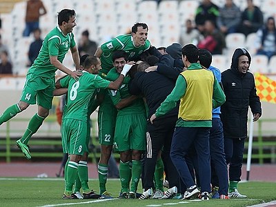 Who was the first head coach of the Turkmenistan national football team?