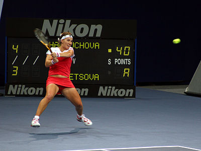 Which tennis academy did Kuznetsova attend in Spain?